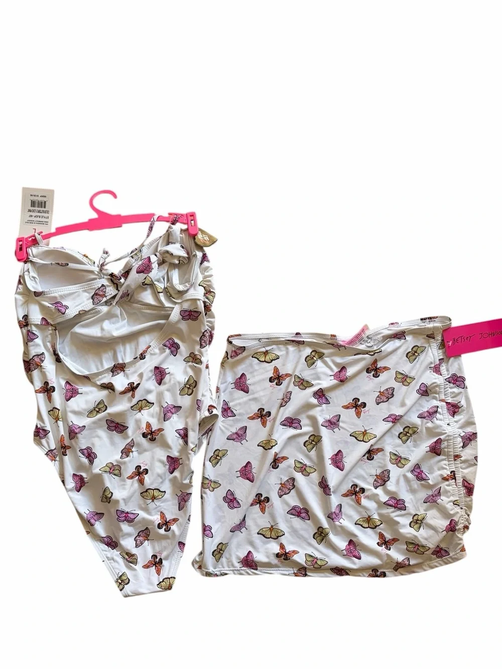 Betsey Johnson questions leave